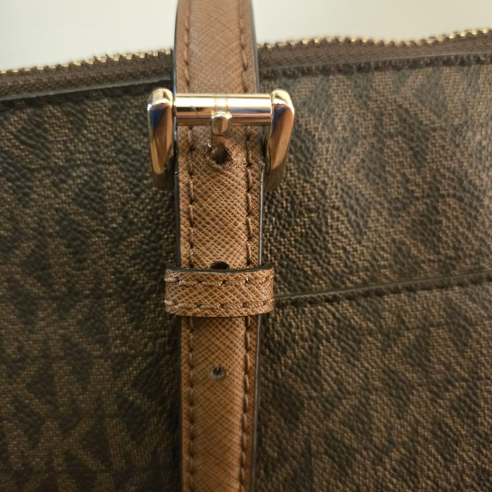 Michael Kors Brown Signature Print Tote with Matching Jet Set Wallet - Picture 6 of 16